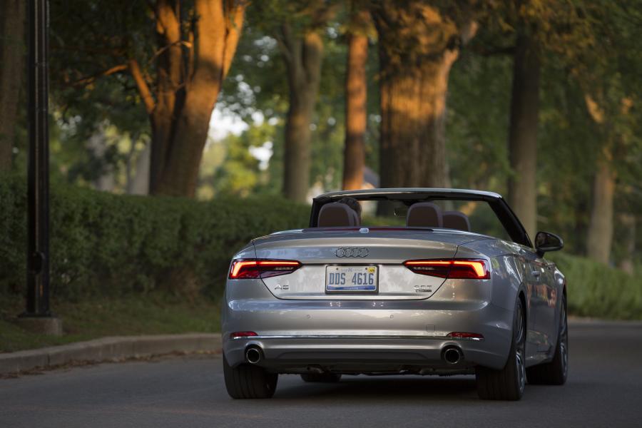  Audi A5 Cabriolet 2.0T Quattro 2017 года  (NA) (фото 2 из 32)